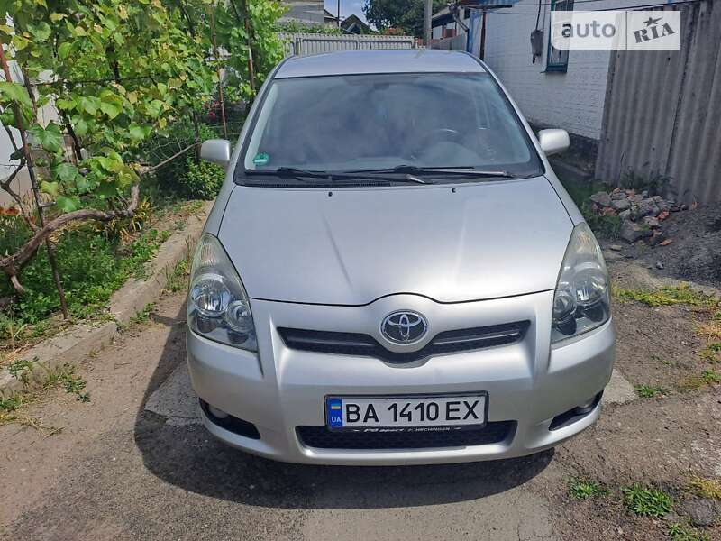 2007 toyota corolla verso