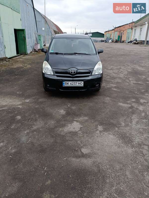 2006 toyota corolla verso