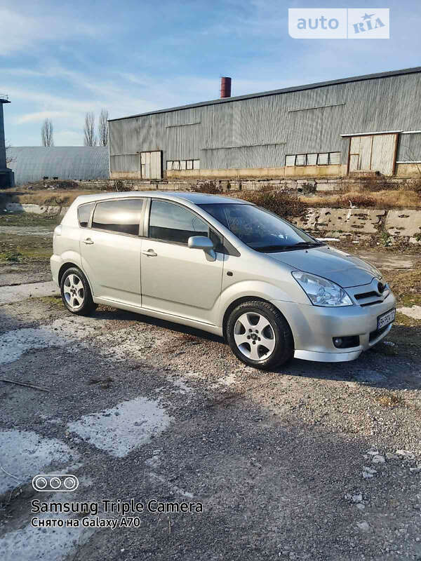 2007 toyota corolla verso