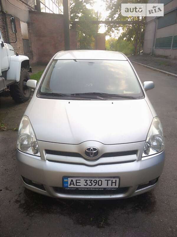 2005 toyota corolla