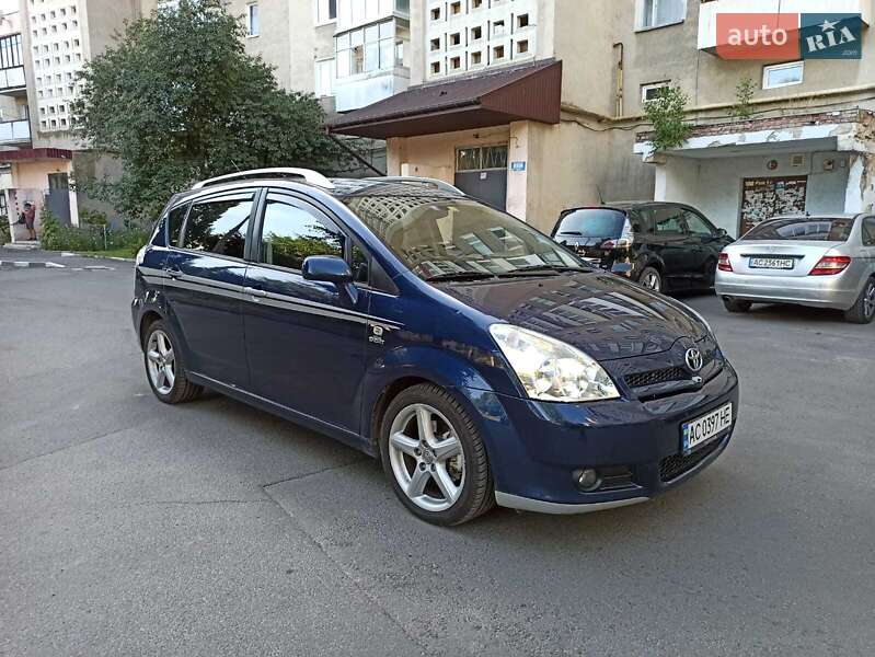 2006 toyota corolla verso