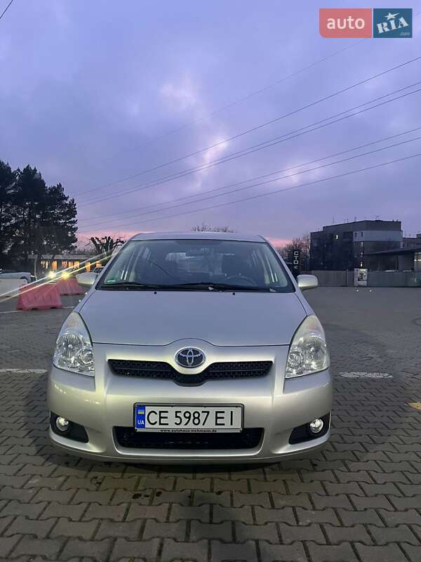 2008 toyota corolla verso