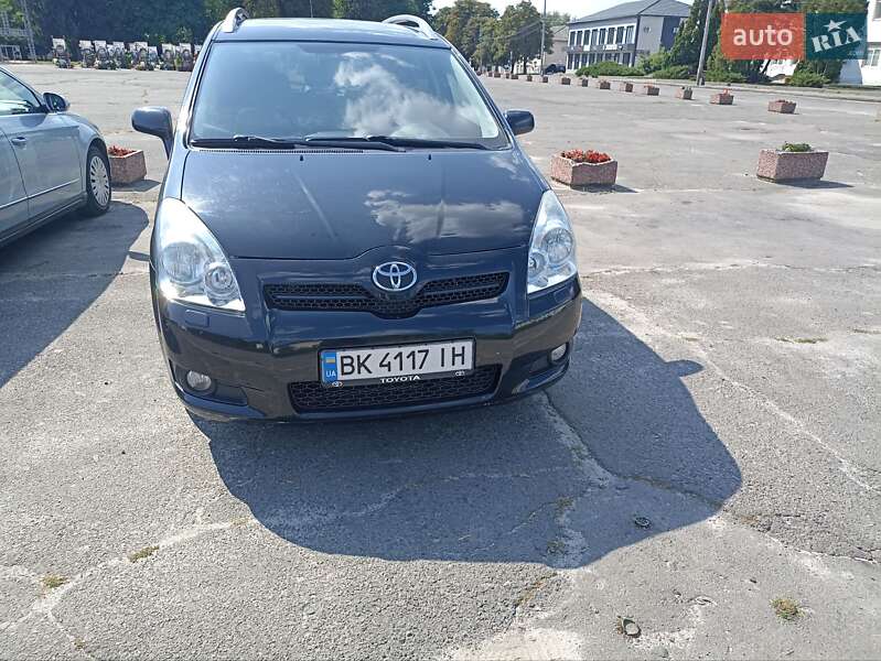 2008 toyota corolla verso