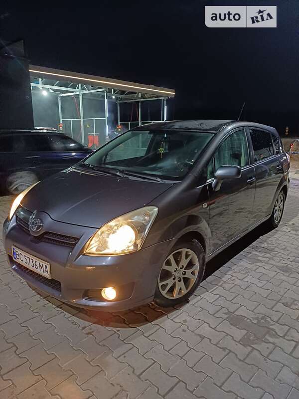 2008 toyota corolla verso
