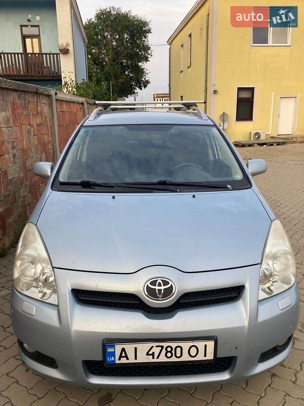2008 toyota corolla verso