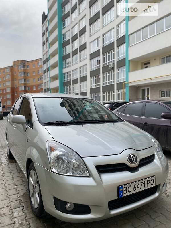 2007 toyota corolla verso