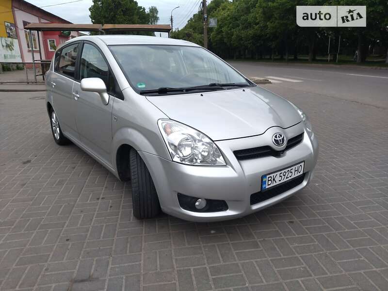 2007 toyota corolla verso