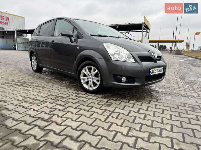 2008 toyota corolla verso