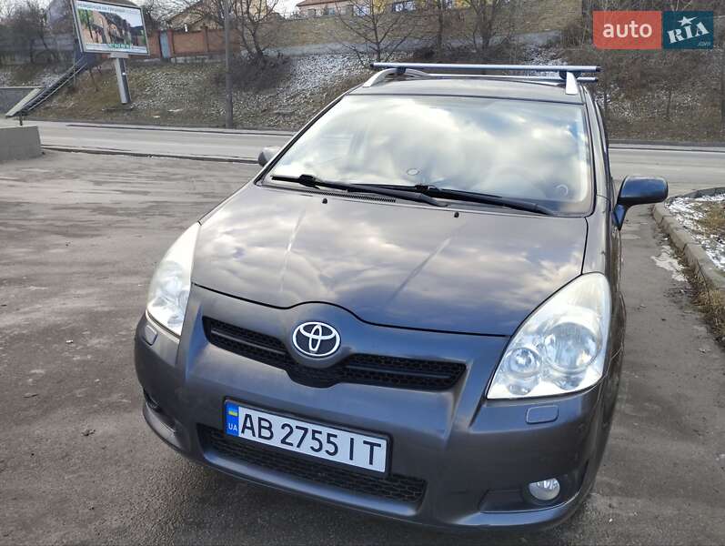 2008 toyota corolla verso
