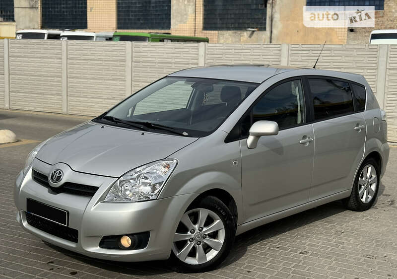 2007 toyota corolla verso
