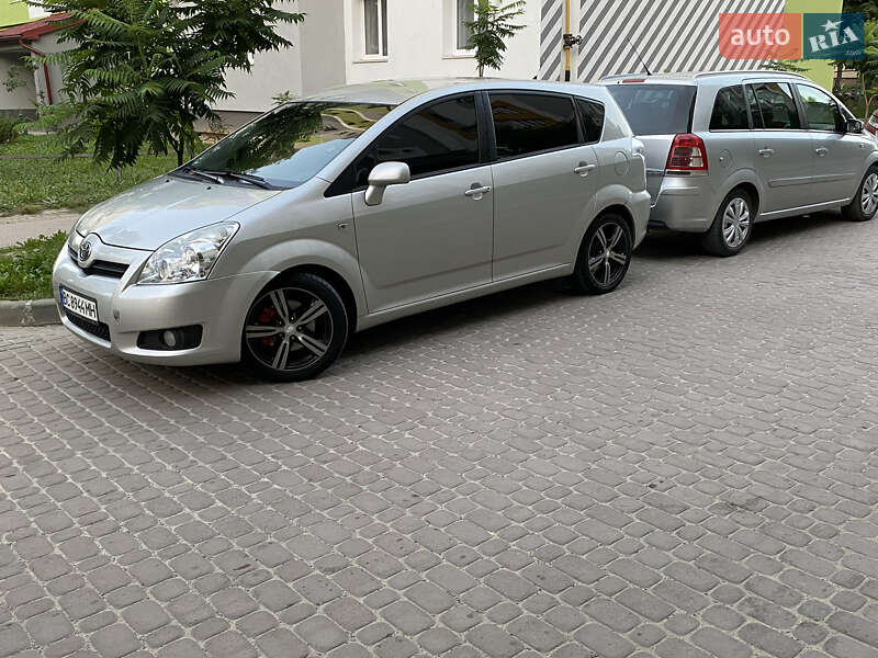 2008 toyota corolla-verso