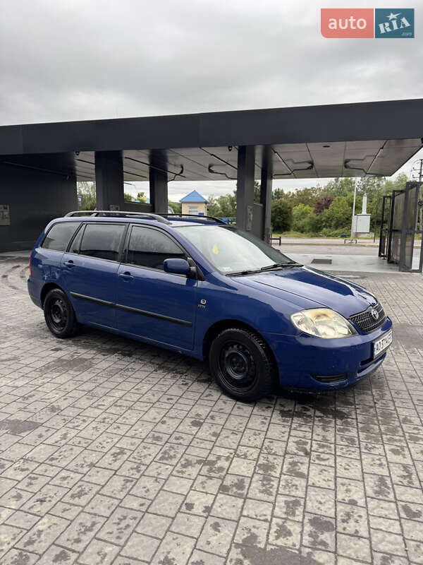 2004 toyota corolla