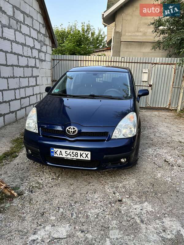 2005 toyota corolla