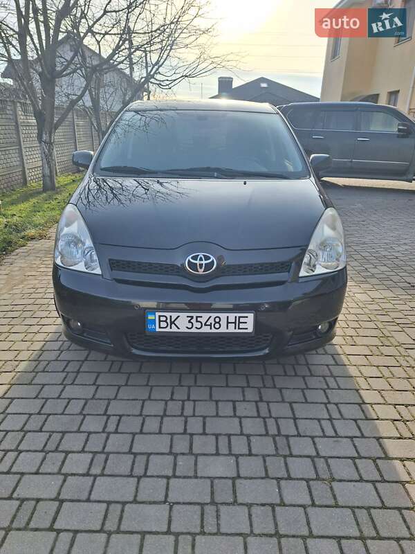 2007 toyota corolla verso
