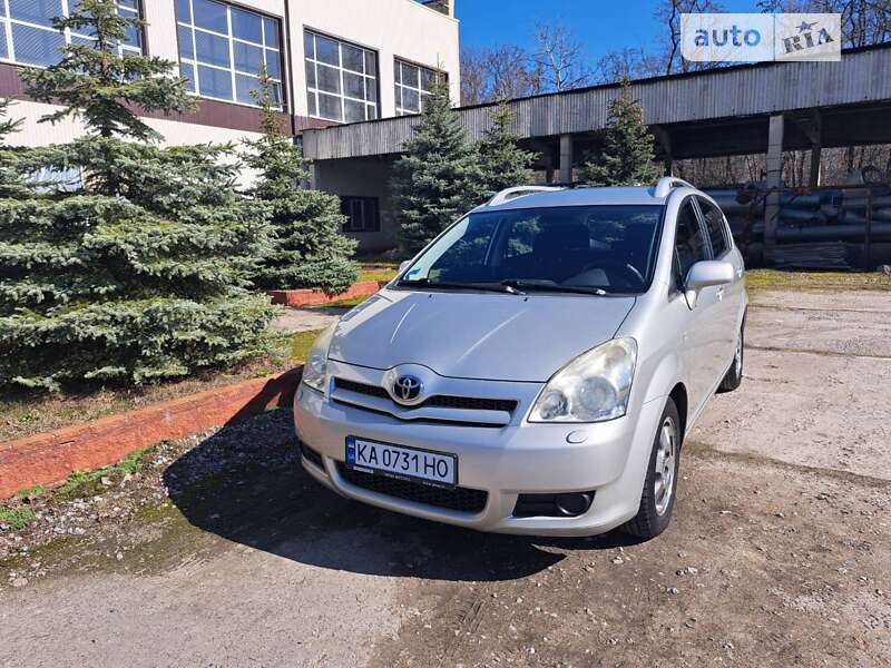 2006 toyota corolla verso