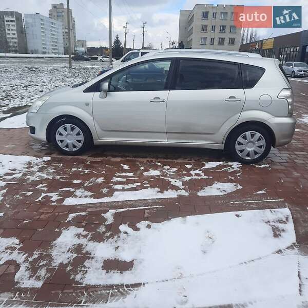 2008 toyota corolla verso