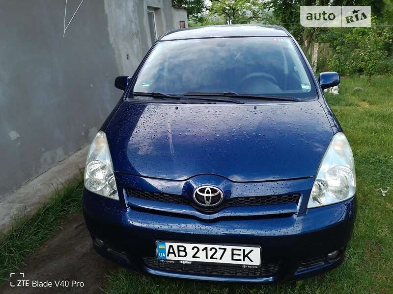 2005 toyota corolla verso