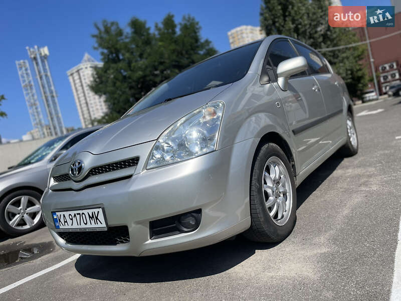 2006 toyota corolla verso