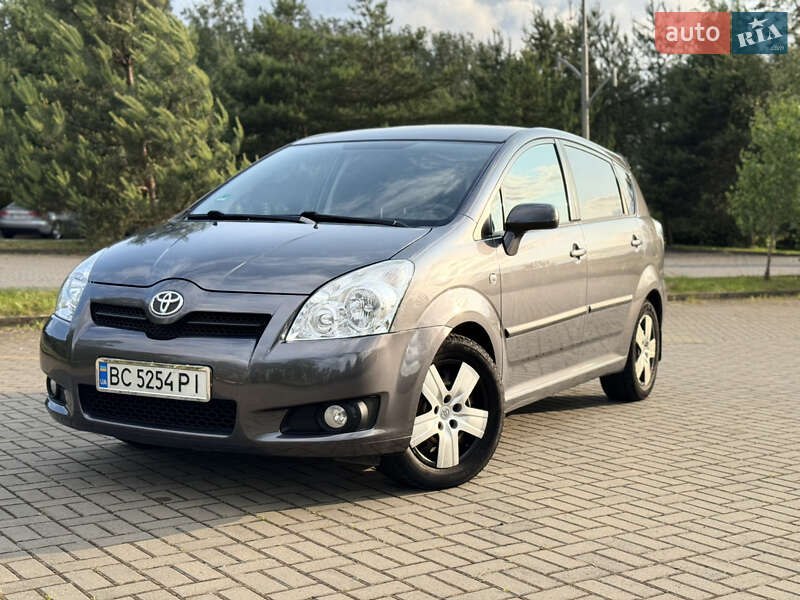 2007 toyota corolla verso