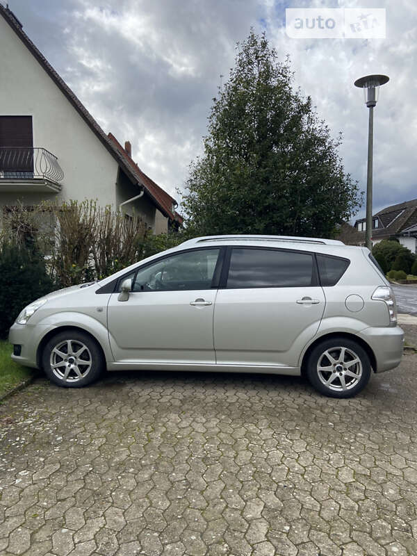2008 toyota corolla verso
