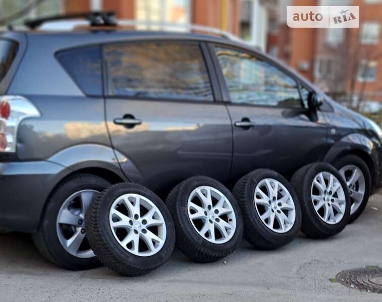 2008 toyota corolla verso