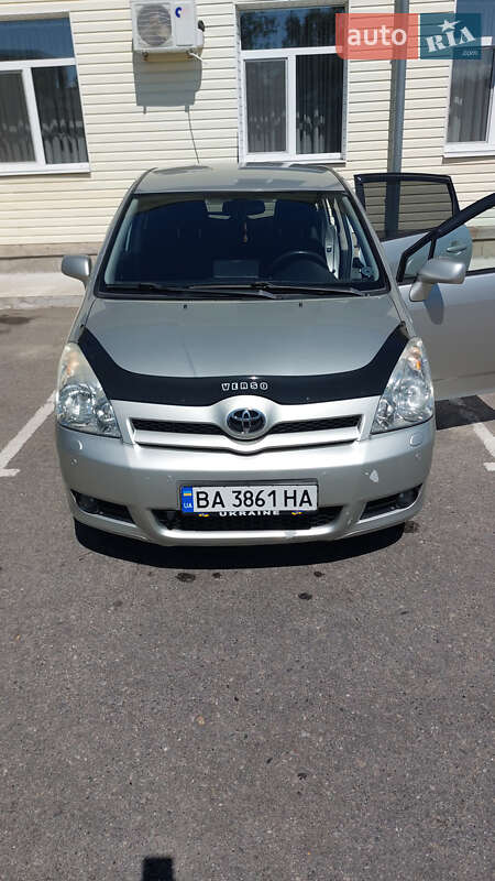 2006 toyota corolla verso