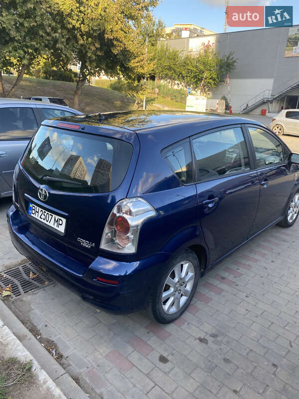 2005 toyota corolla-verso