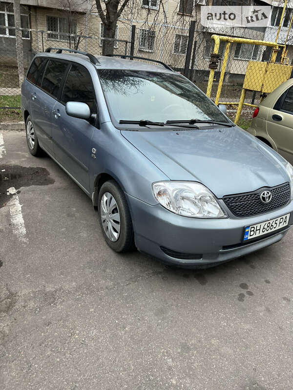 2004 toyota corolla