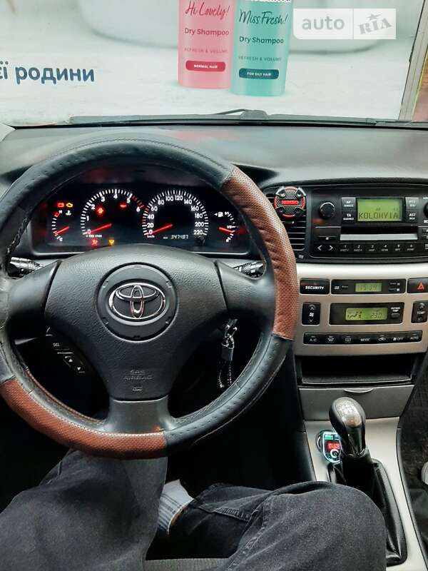 2003 toyota corolla