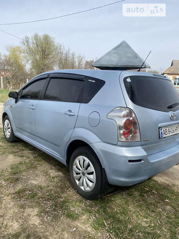 2005 toyota corolla-verso