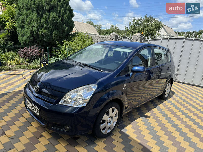 2004 toyota corolla verso