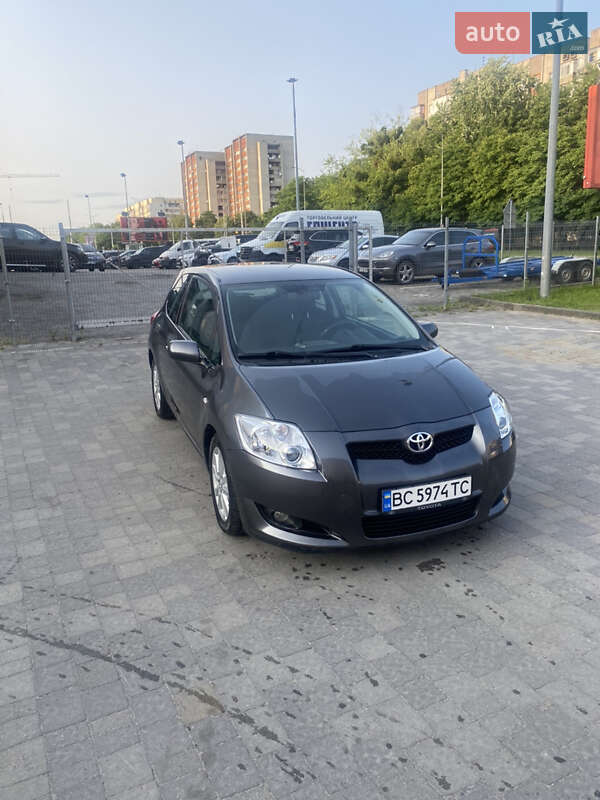 2007 toyota auris