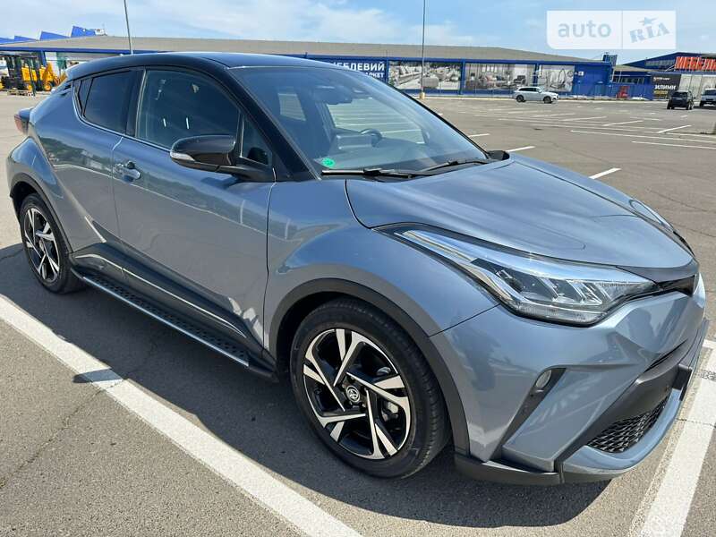 2022 toyota c-hr