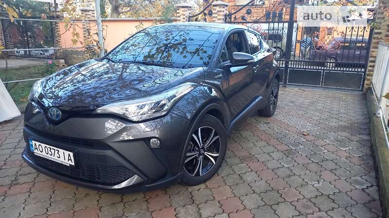 2020 toyota c-hr hybrid