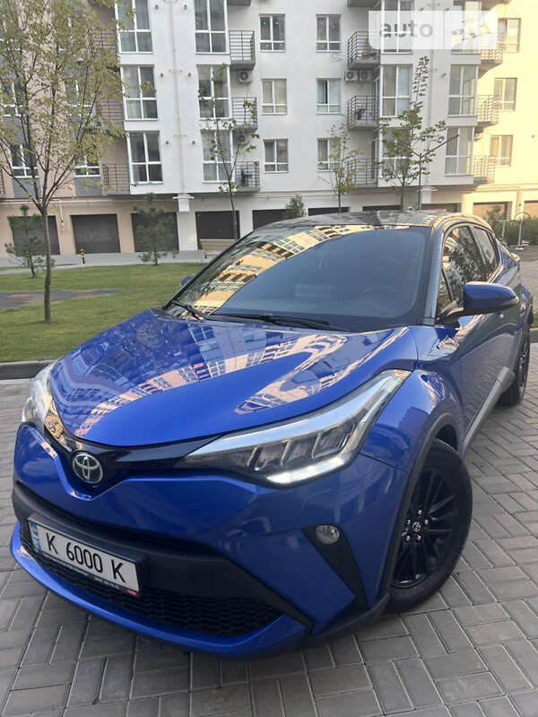 2019 toyota c-hr hybrid