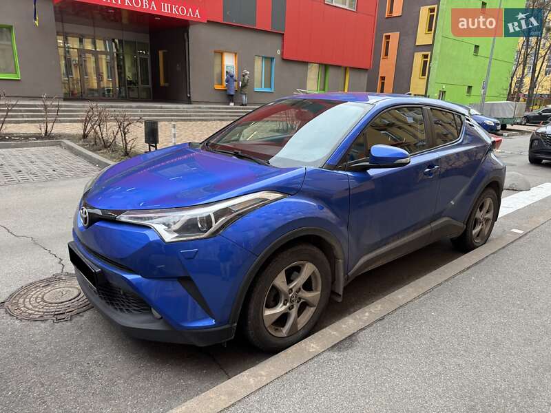 2020 toyota c-hr hybrid