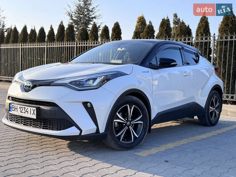 2021 toyota c-hr hybrid