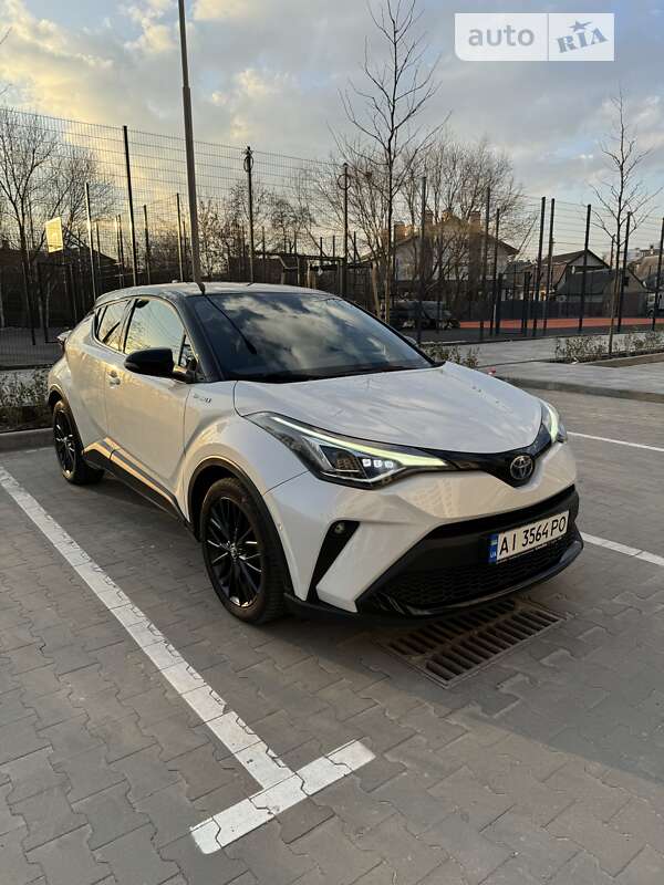 2020 toyota c-hr hybrid