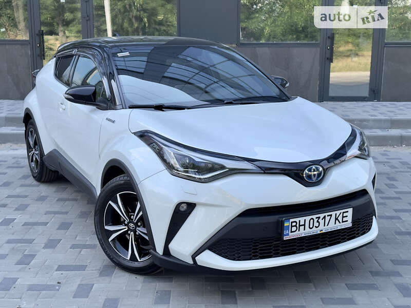 2019 toyota c-hr hybrid
