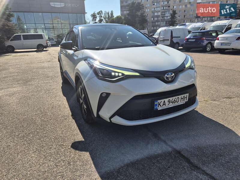 2020 toyota c-hr hybrid