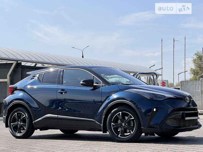 2022 toyota c-hr