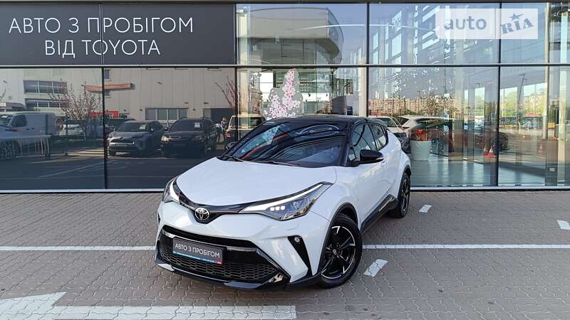 2021 toyota c-hr hybrid
