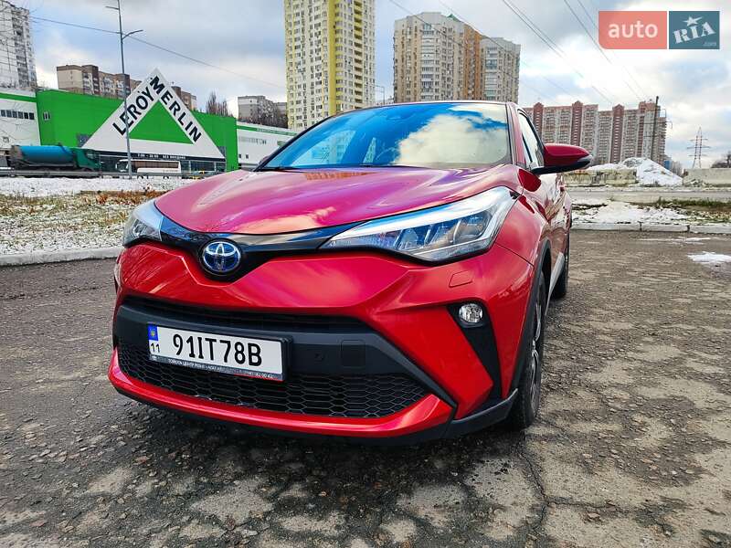 2022 toyota c-hr hybrid
