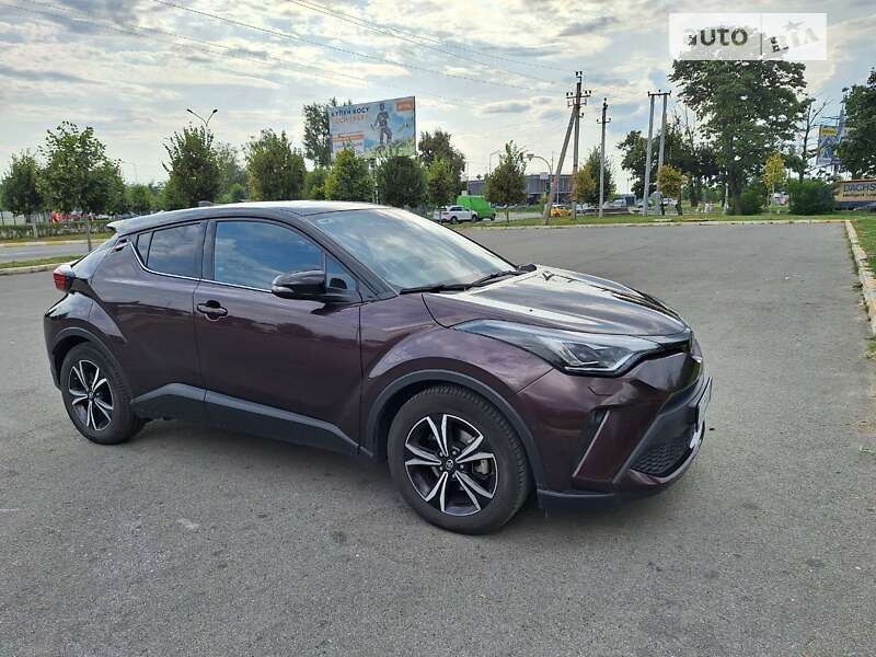 2022 toyota c-hr hybrid
