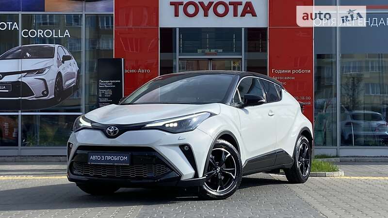 2022 toyota c-hr hybrid