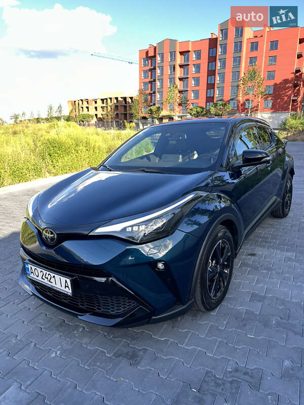2023 toyota c-hr hybrid