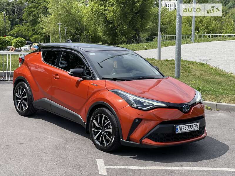 2019 toyota c-hr hybrid