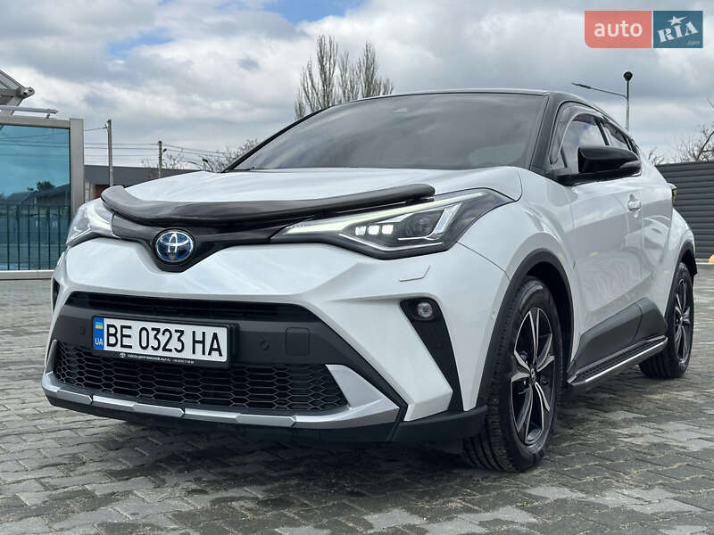 2023 toyota c-hr hybrid