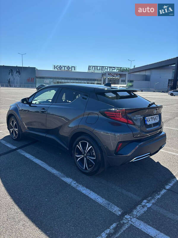 2020 toyota c-hr hybrid