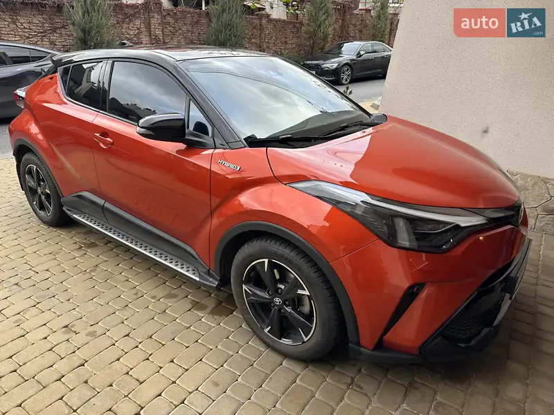2021 toyota c-hr hybrid
